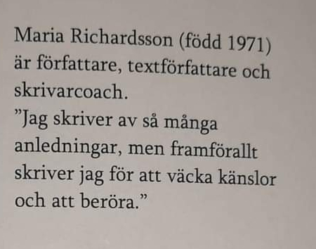 Denna bild har ett alt-attribut som är tomt. Dess filnamn är forfattarportratt-e1625208188441.jpg